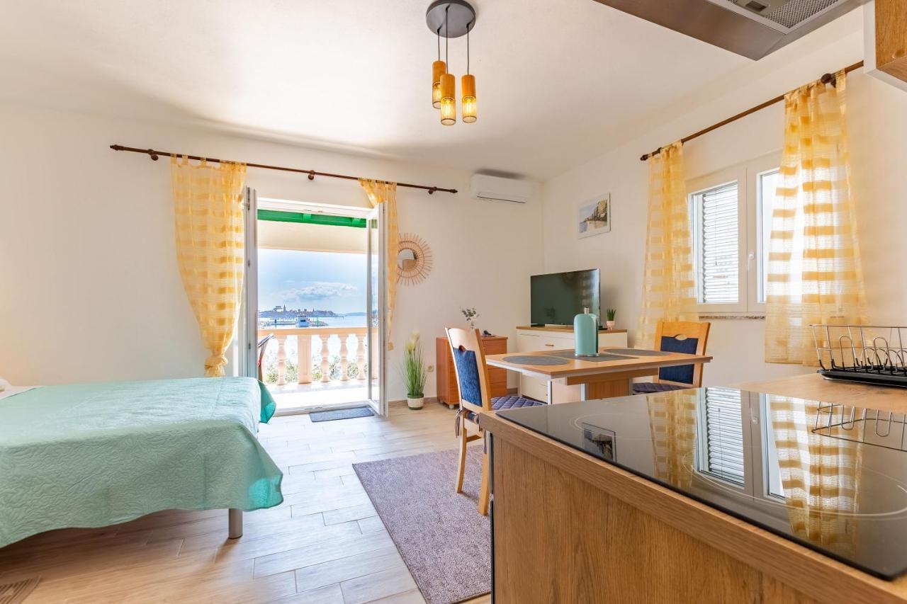 Mare-More Studio W Balcony And Beach Front And View Задар Экстерьер фото